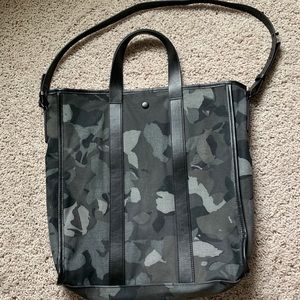 Gap Camo Tote bag